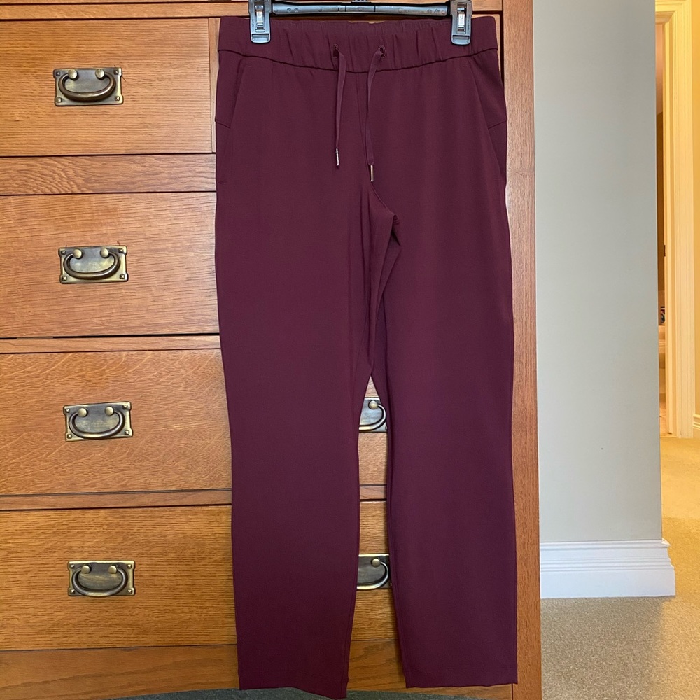 LuLuLemon pants -cropped